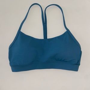 COPY - Lululemon Capture Blue Flow Y Nulu Bra *Light Support, A-C Cups, size 4